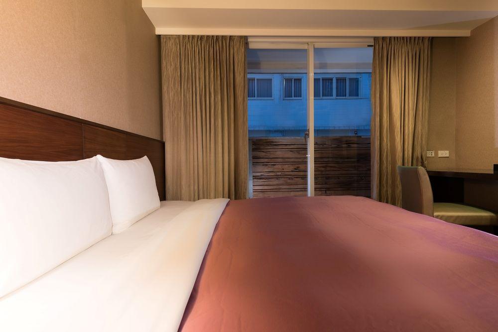 Wonstar Hotel Ximen II Zhonghe  Bagian luar foto